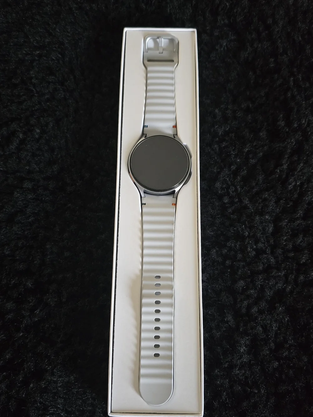 Samsung Galaxy Watch7 White and Silver Smartwatch